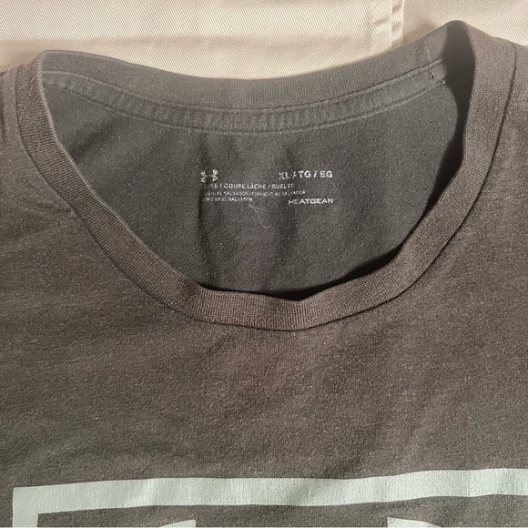 Under Armour | T Shirt | XL | Hunter Green - Picture 3 of 4